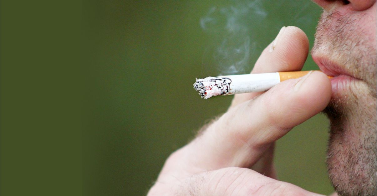 Milán prohibirá fumar al aire libre