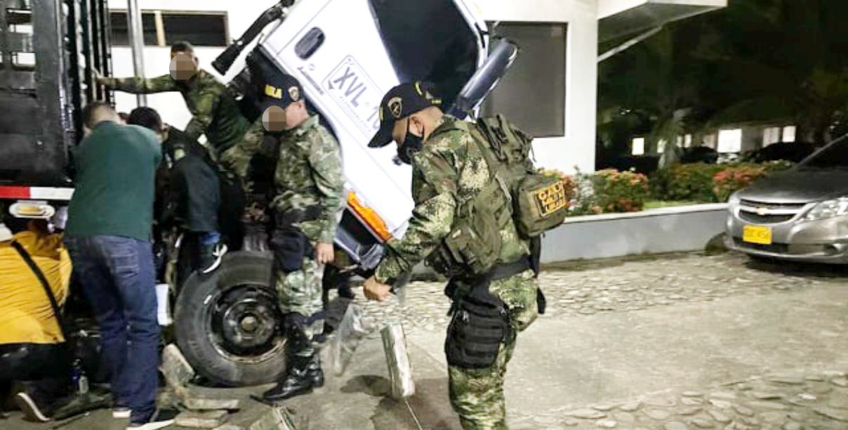 Hallaron droga oculta en un camión