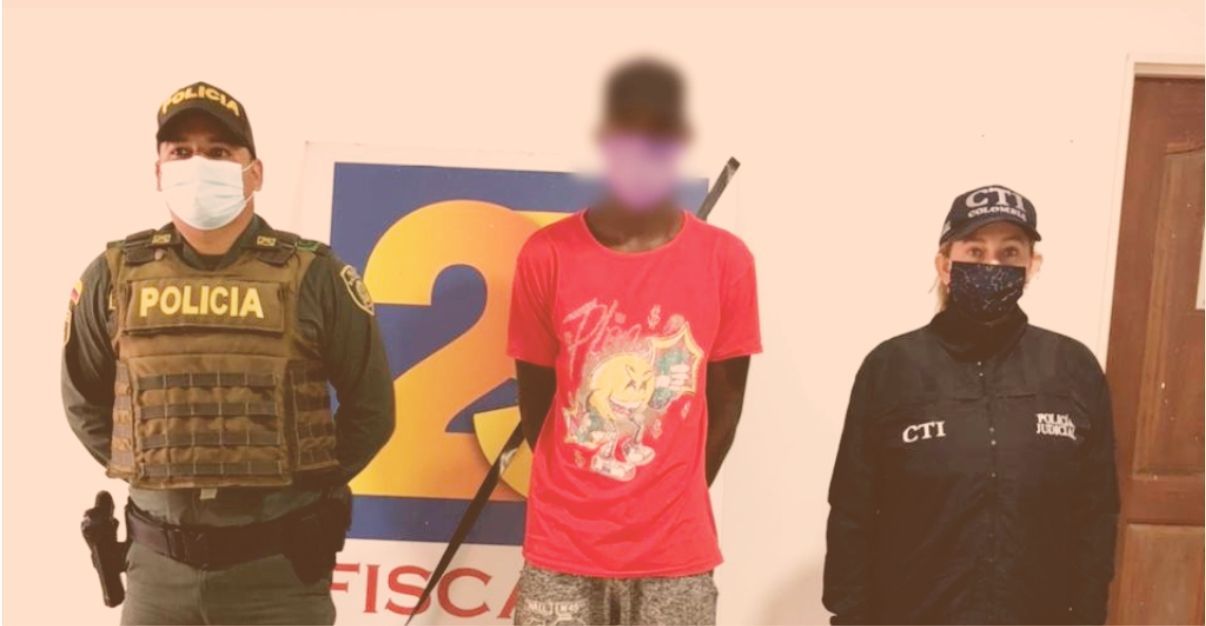 Le quemó la mano al hijo por tomar 4 mil pesos sin permiso