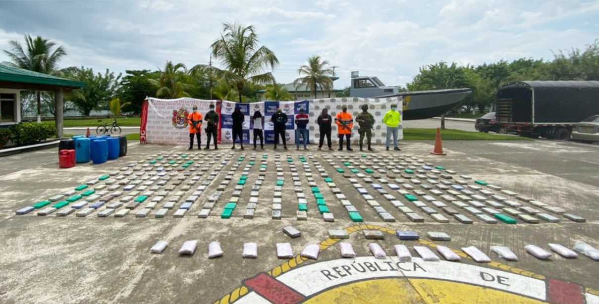 Incautadas lanchas que llevaban más de 350 kilos de coca y marihuana