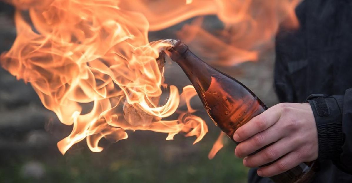 Pandilleros se atacan con “bombas Molotov”