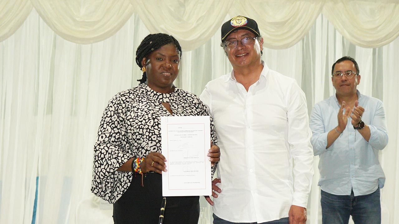 En Istmina, Chocó el Presidente sancionó la ley de Igualdad y la Equidad