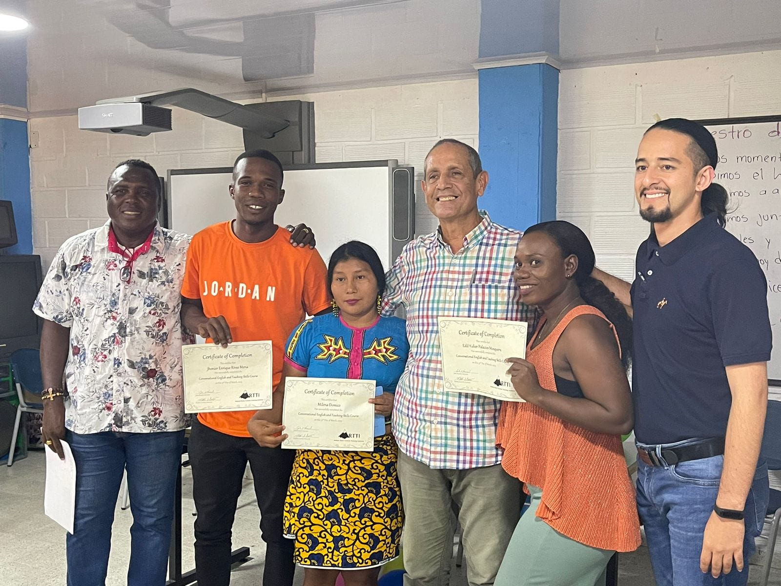 Docentes de Chigorodó certificados en inglés con profesores de Estados Unidos