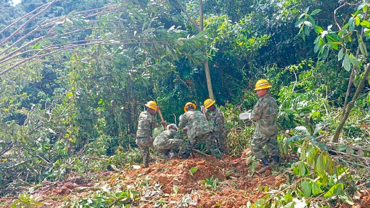 Militares continúan en la búsqueda de personas desaparecidas en Carmen de Atrato, Chocó
