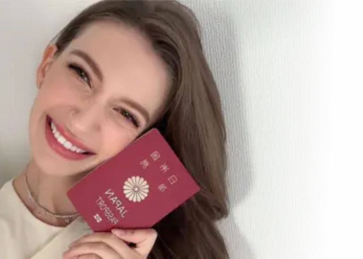 miss-japon-renuncia-corona-relacion-casado-la-chiva-de-uraba 2