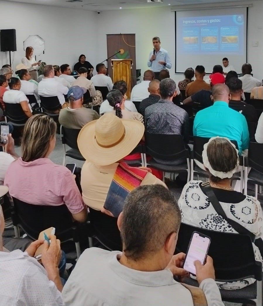 Durante el Foro Agropecuario realizado por el Banco Agrario en Apartadó, entregaron créditos por más de $1.200 millones